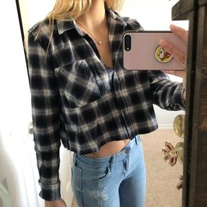 Crop flannel with printed back